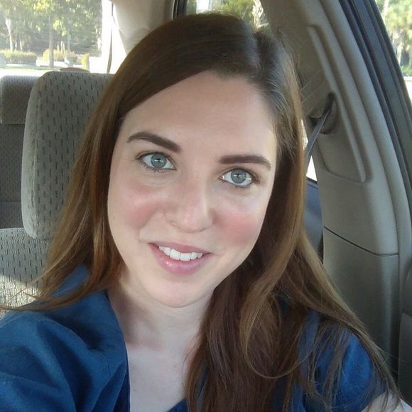 Meet your Posher, Lisa - Picture 1 of 1